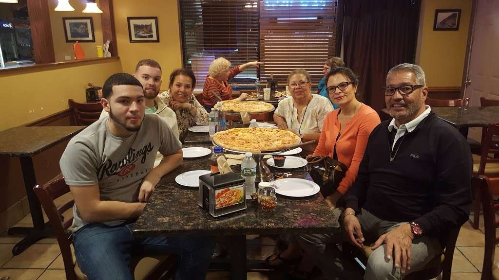 Amalfi Pizzeria & Restaurant | 220 NY-32, Central Valley, NY 10917, USA | Phone: (845) 928-1103