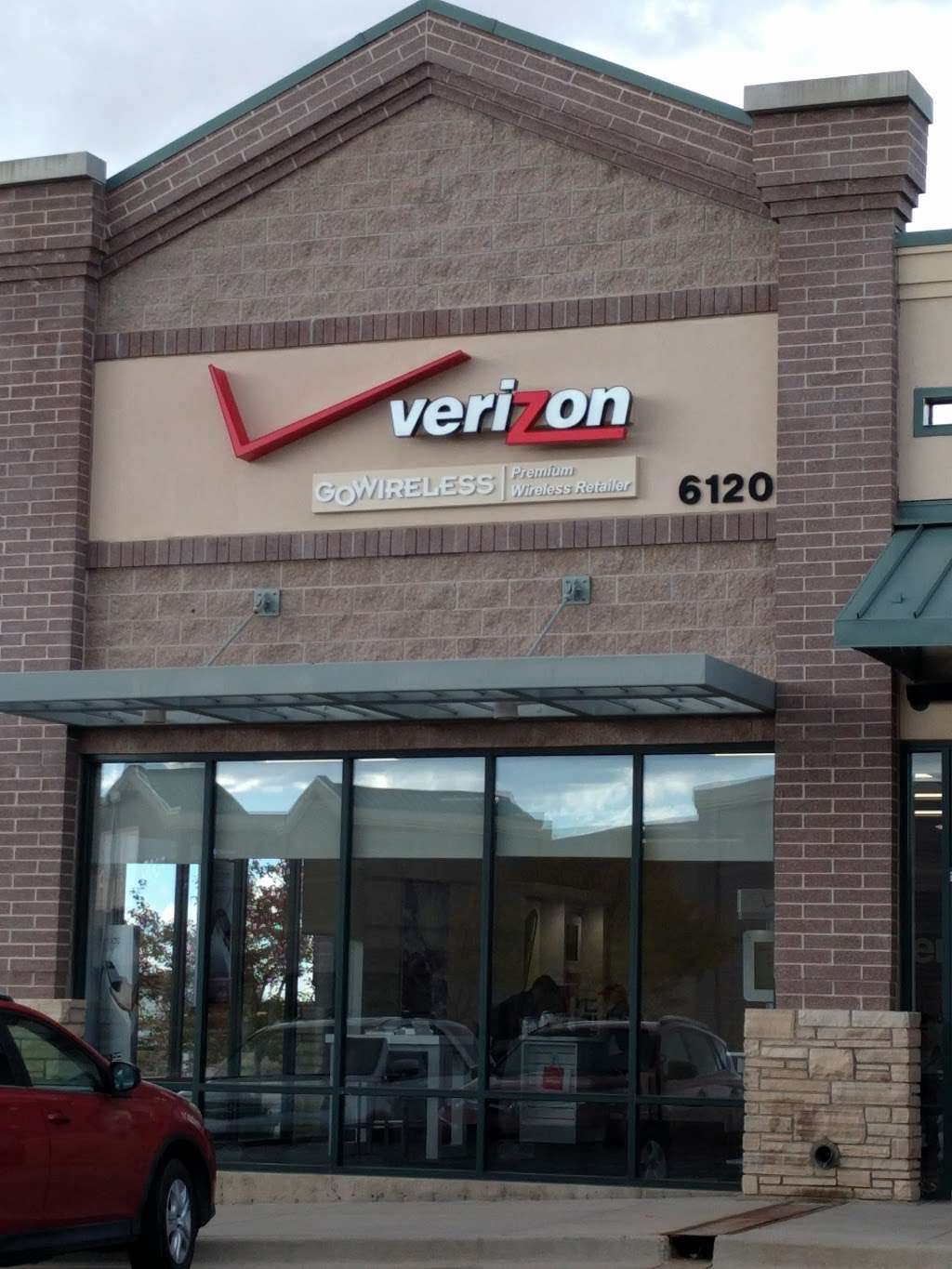 Verizon Authorized Retailer – GoWireless | 6120 Firestone Blvd #404, Firestone, CO 80504, USA | Phone: (303) 485-7782