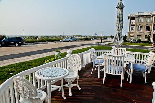 The Windamer Ocean Front Guest House | 23 Ocean Ave, Ocean Grove, NJ 07756, USA | Phone: (732) 775-0066