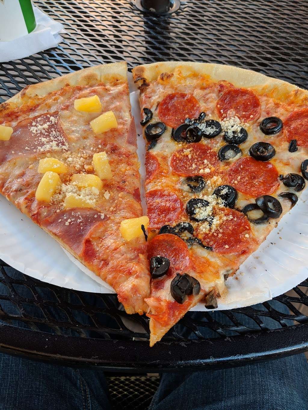 Slices Pizza | 2000 E Rio Salado Pkwy, Tempe, AZ 85281, USA | Phone: (480) 966-2021