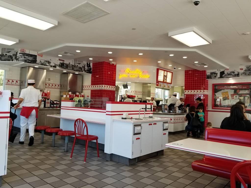 In-N-Out Burger | 310 N, Harvey Dr, Glendale, CA 91206, USA | Phone: (800) 786-1000