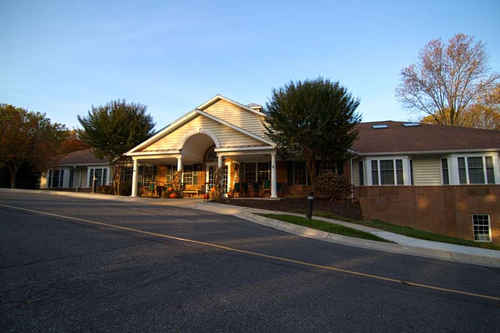 Brooke Grove Assisted Living - The Meadows | 1641 Hickory Knoll Rd, Sandy Spring, MD 20860 | Phone: (301) 924-1228