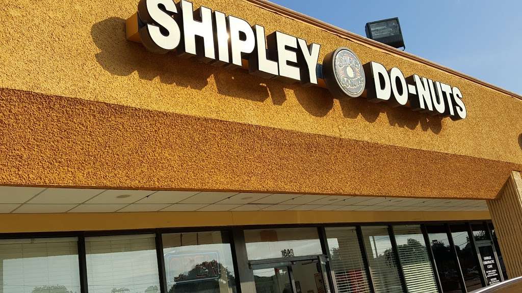 Shipley Do-Nuts | 1829 El Dorado Blvd, Houston, TX 77062, United States | Phone: (281) 286-7040