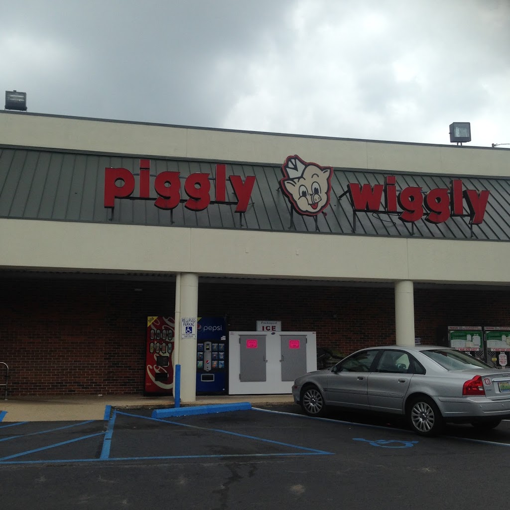 Piggly Wiggly Bluff Park | 770 Shades Mountain Plaza, Birmingham, AL 35226, USA | Phone: (205) 822-5361