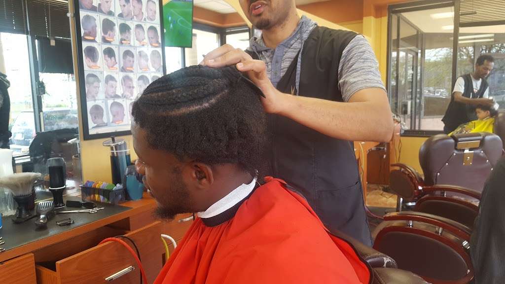 Hi-top Barber Shop | 6301 Little River Turnpike, Alexandria, VA 22312, USA | Phone: (703) 992-8892