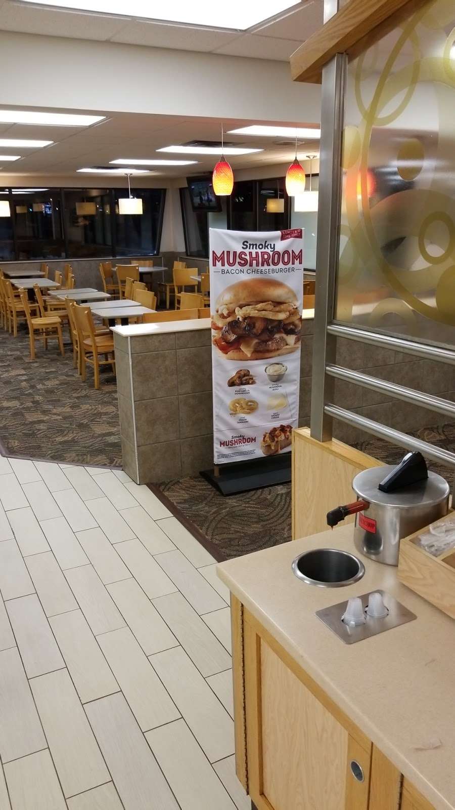 Wendys | 840 Bloomfield Ave, West Caldwell, NJ 07006, USA | Phone: (973) 575-0418