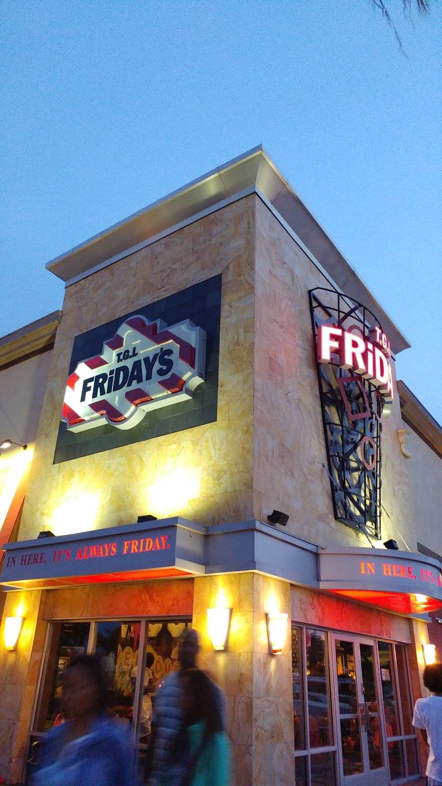 TGI Fridays | 5933 Caravan Ct, Orlando, FL 32819, USA | Phone: (407) 903-0338