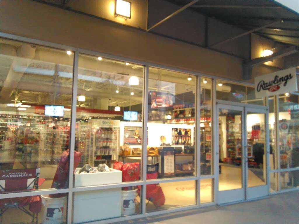 Rawlings Factory Store: Phoenix | 4976 Premium Outlets Way #830, Chandler, AZ 85226, USA | Phone: (480) 639-1850