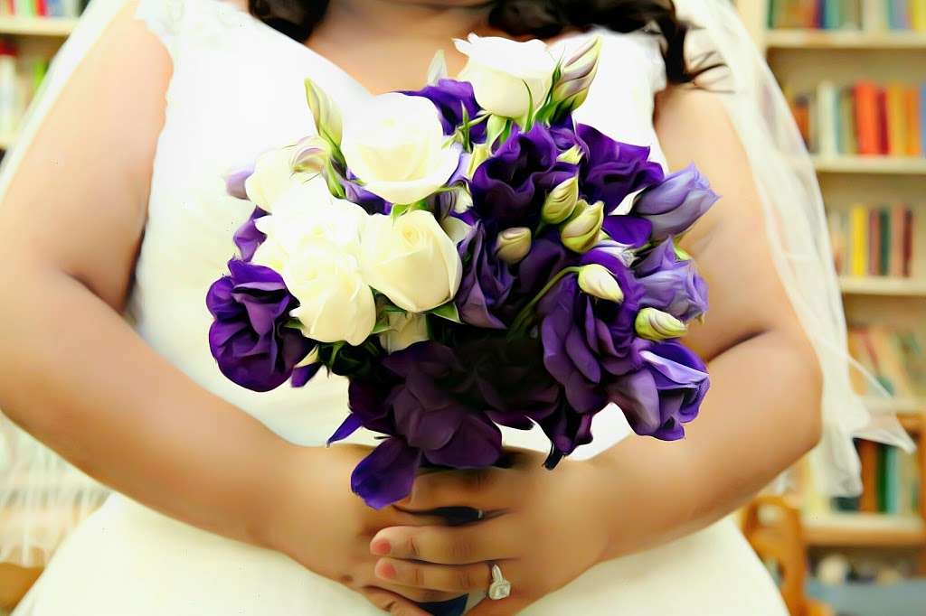 Flowers & Love Notes | 6385-6399 Emil Ave, Commerce, CA 90040, USA | Phone: (213) 425-9531