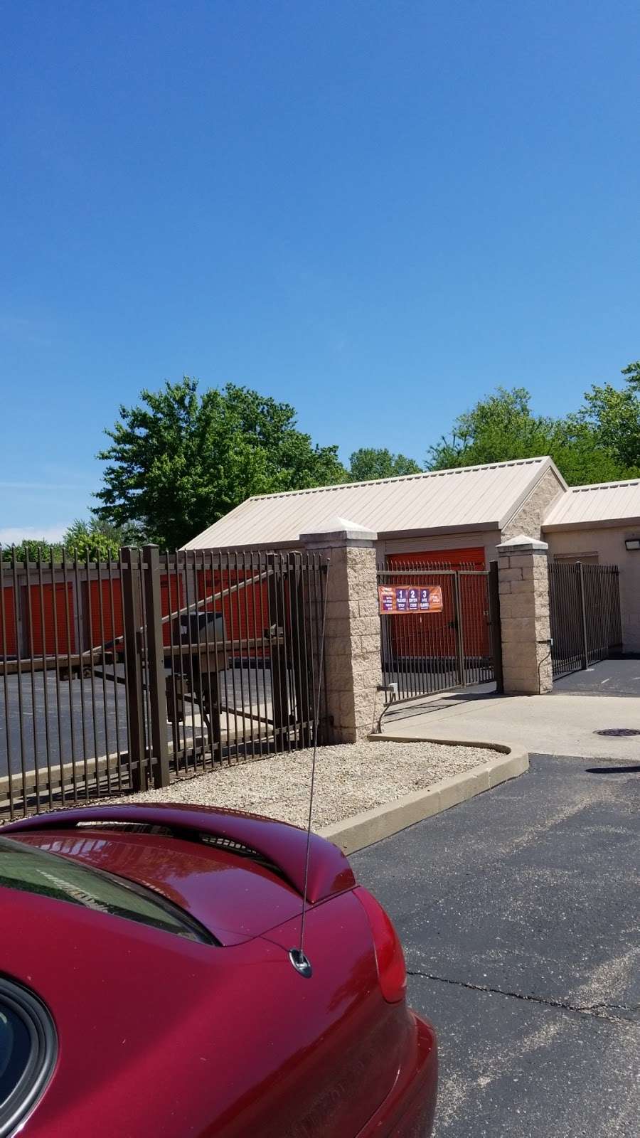 Public Storage | 10 E County Line Rd, Indianapolis, IN 46227 | Phone: (317) 886-9411