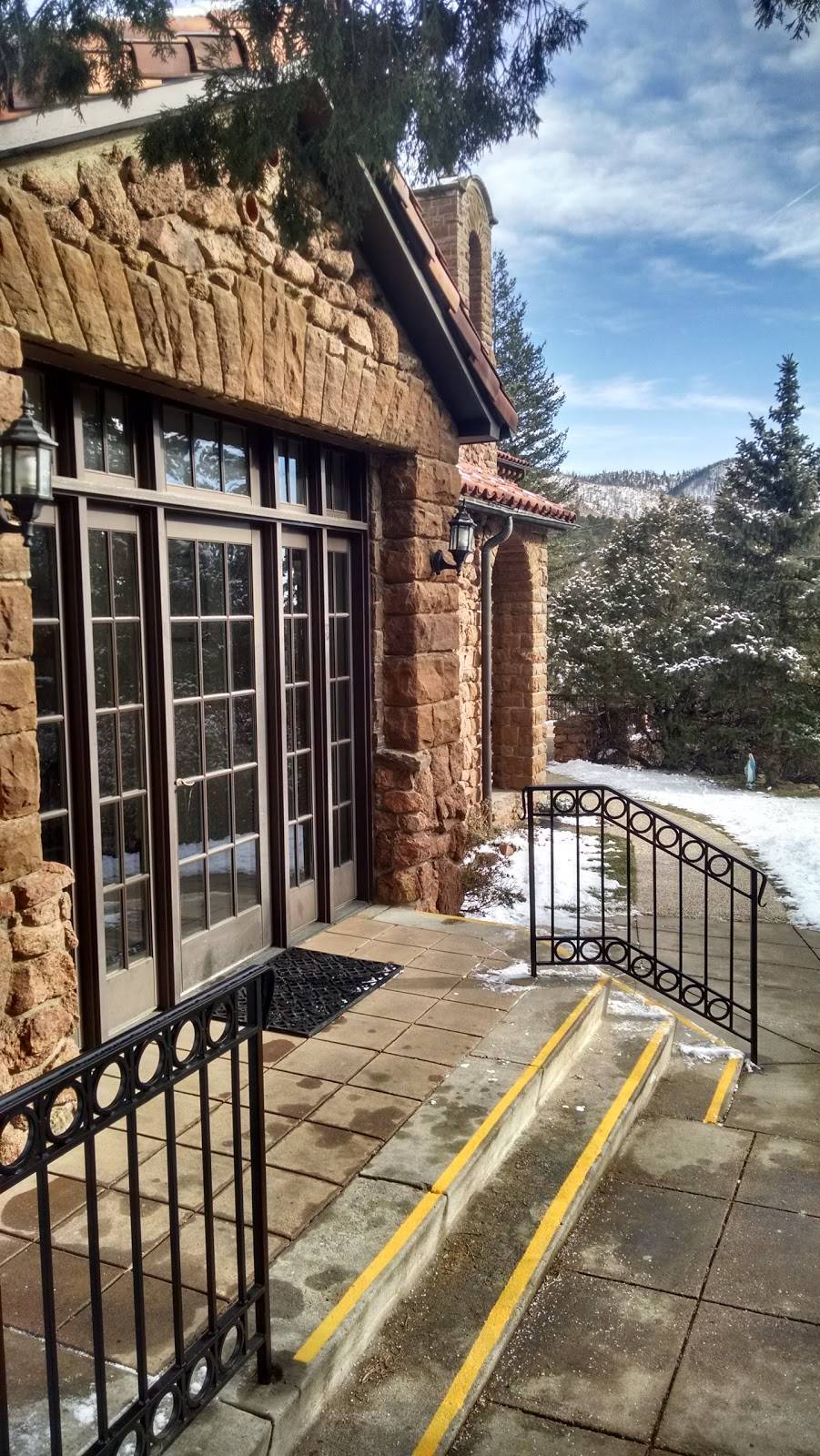 Holy Rosary Chapel | 4435 Holiday Trl, Cascade, CO 80809, USA | Phone: (719) 633-8711