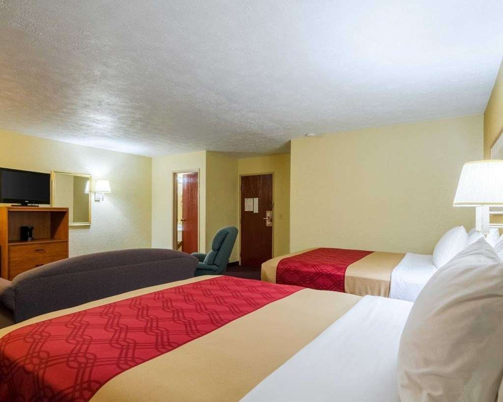 Econo Lodge | 2331 S Cedar St, Ottawa, KS 66067, USA | Phone: (785) 242-3400