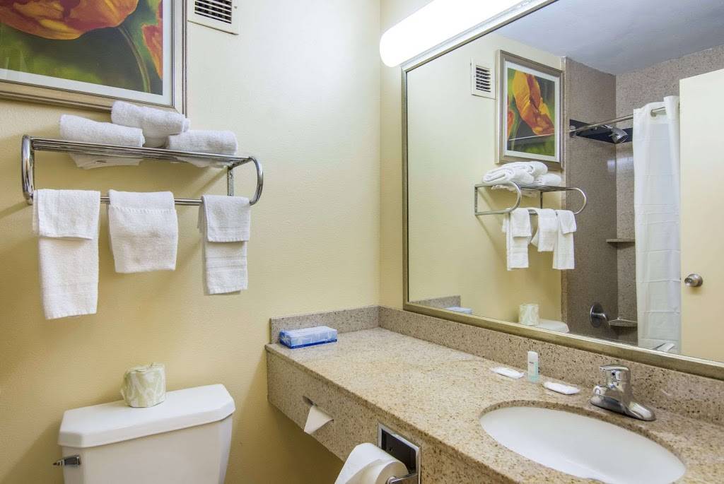 Suburban Extended Stay Hotel Chester I-95 | 2401 W Hundred Rd, Chester, VA 23831, USA | Phone: (804) 748-6321