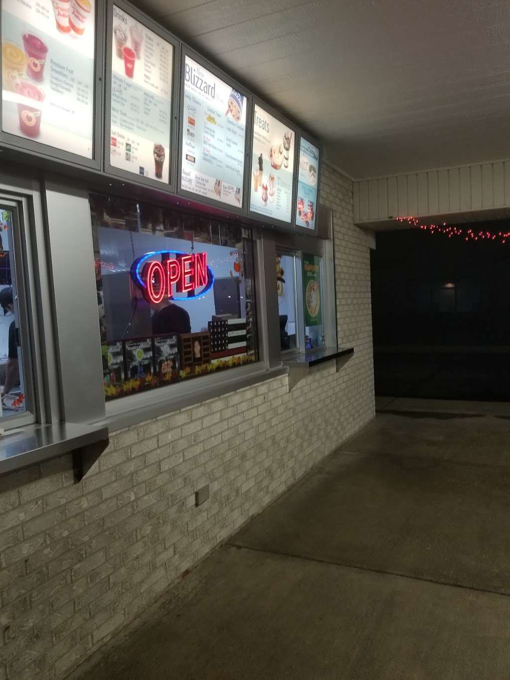 Dairy Queen | 399 Southcreek Dr, Manteno, IL 60950 | Phone: (815) 468-5856