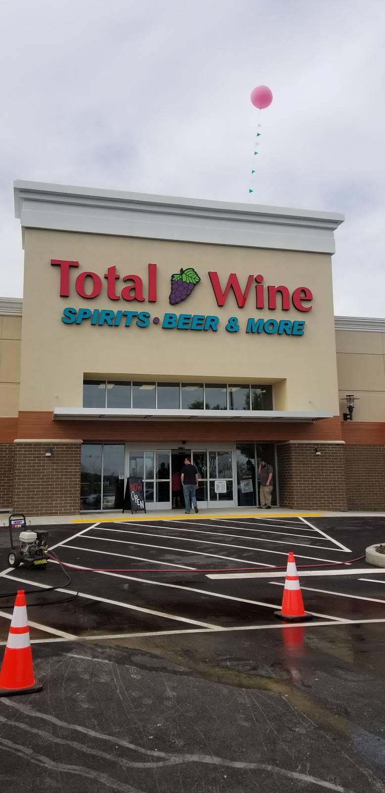 Total Wine & More | 2321 Sir Barton Way Suite 165, Lexington, KY 40509, USA | Phone: (859) 963-4185