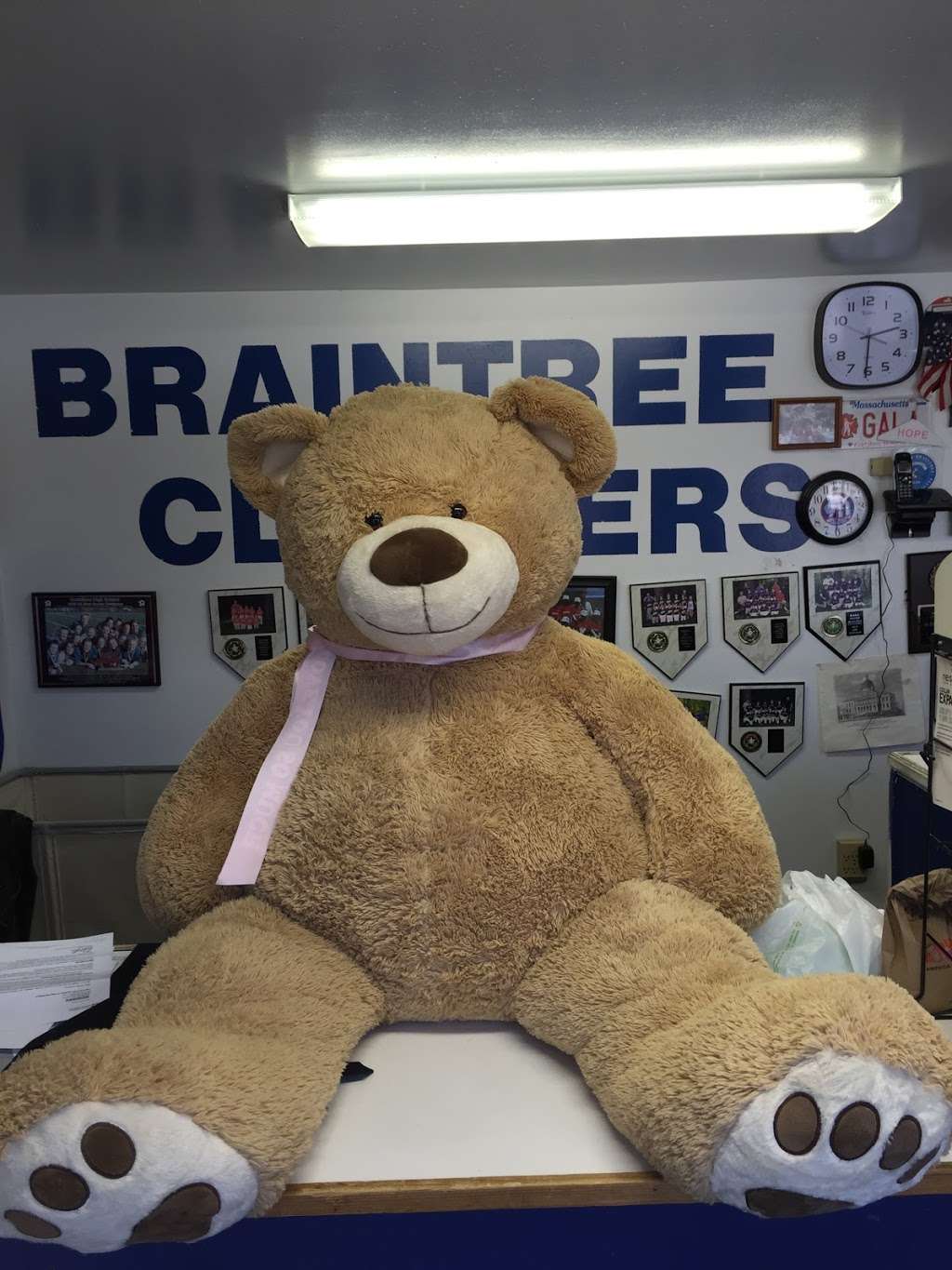 Braintree Cleaners | 2, 7269, 95 Grove St, Braintree, MA 02184, USA | Phone: (781) 843-6933