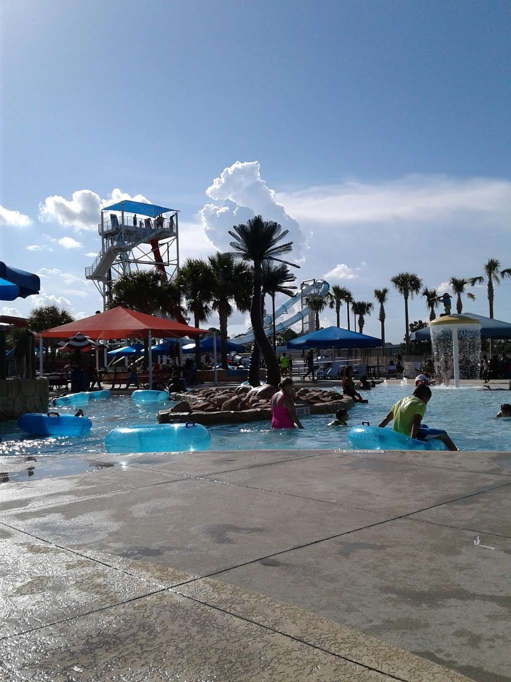 Pirates Bay Waterpark | 5300 E Rd, Baytown, TX 77521, USA | Phone: (281) 422-1150