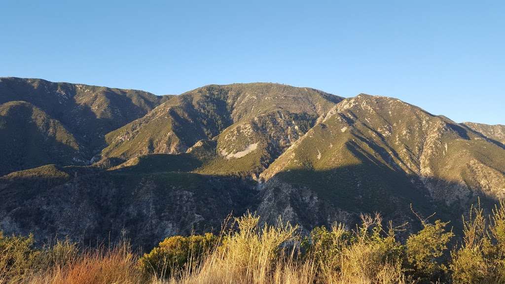 Condor Peak Trailhead | Tujunga, CA 91042