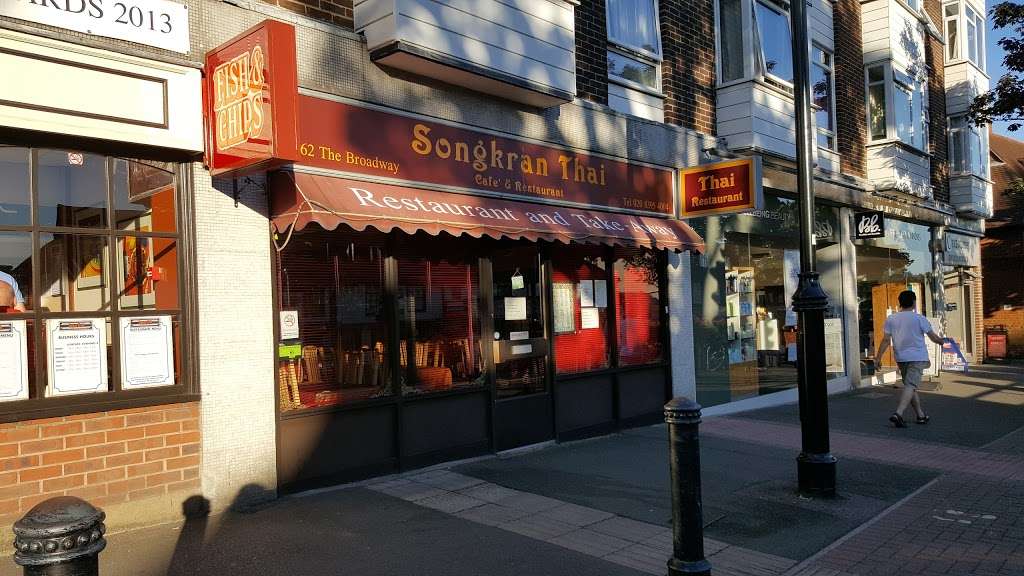 Songkran Thai Restaurant | 62 The Broadway, Sutton SM3 8BD, UK | Phone: 020 8395 4004