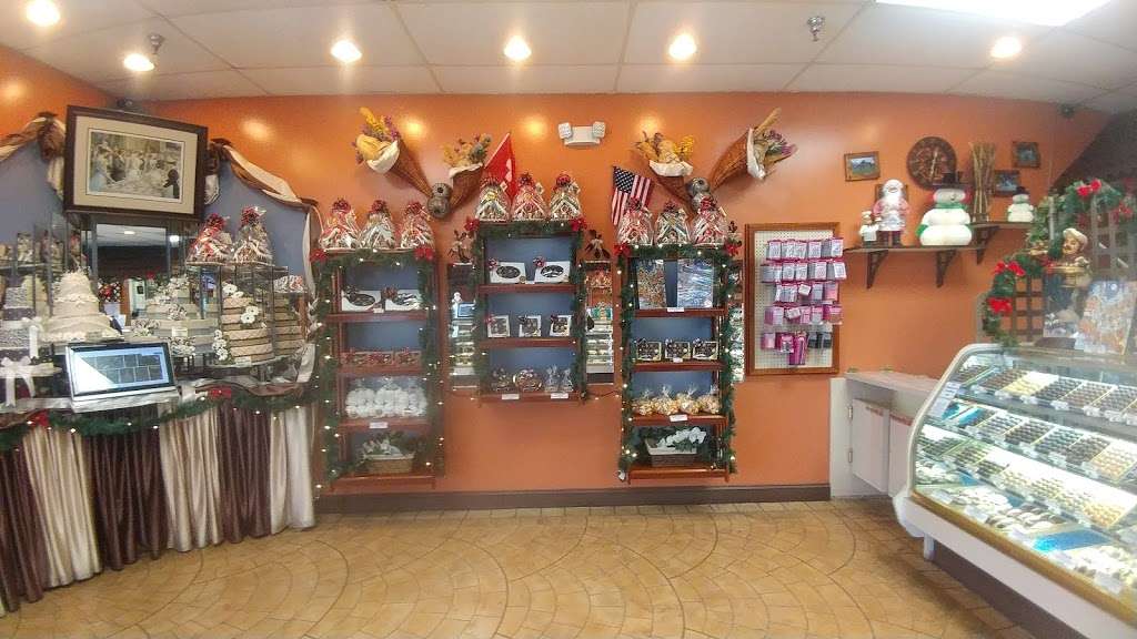 Wildewood Pastry Shop | 23415 Three Notch Rd #2031, California, MD 20619, USA | Phone: (301) 862-4177