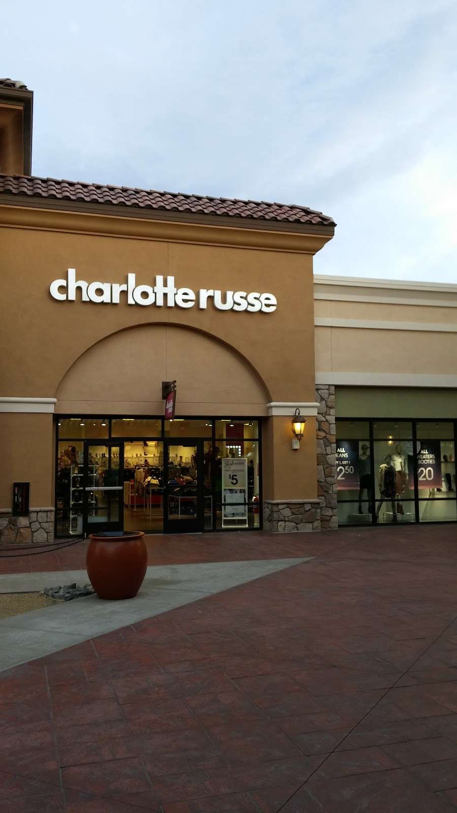 Charlotte Russe | 5701 Outlets at Tejon Pkwy, Arvin, CA 93203 | Phone: (661) 858-2875