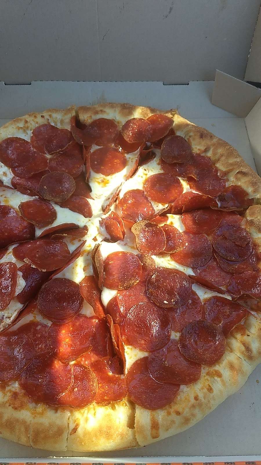 Little Caesars Pizza | 20920 Bear Valley Rd, Apple Valley, CA 92308, USA | Phone: (760) 247-0100