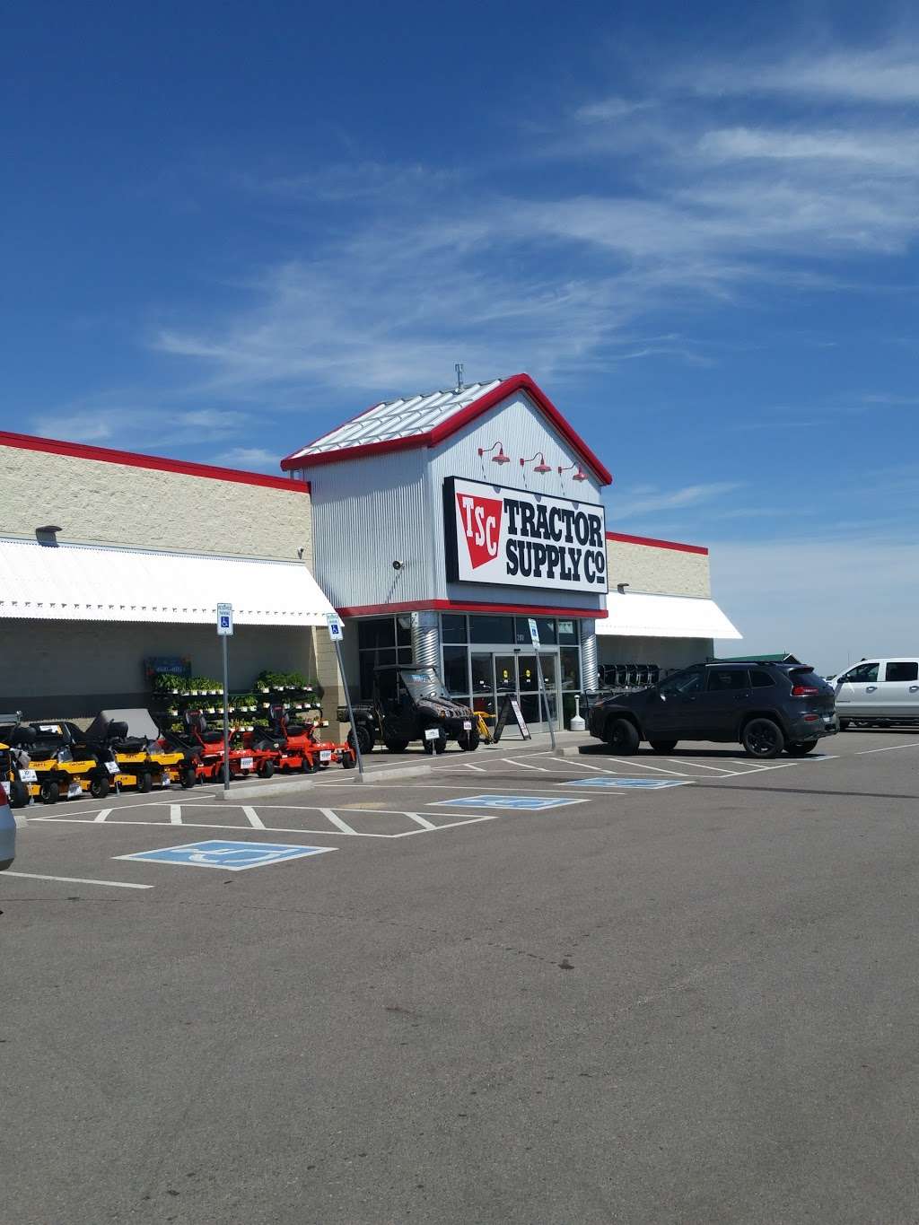 Tractor Supply Co. | 200 West Marketplace Drive, Bennett, CO 80102, USA | Phone: (303) 644-5110