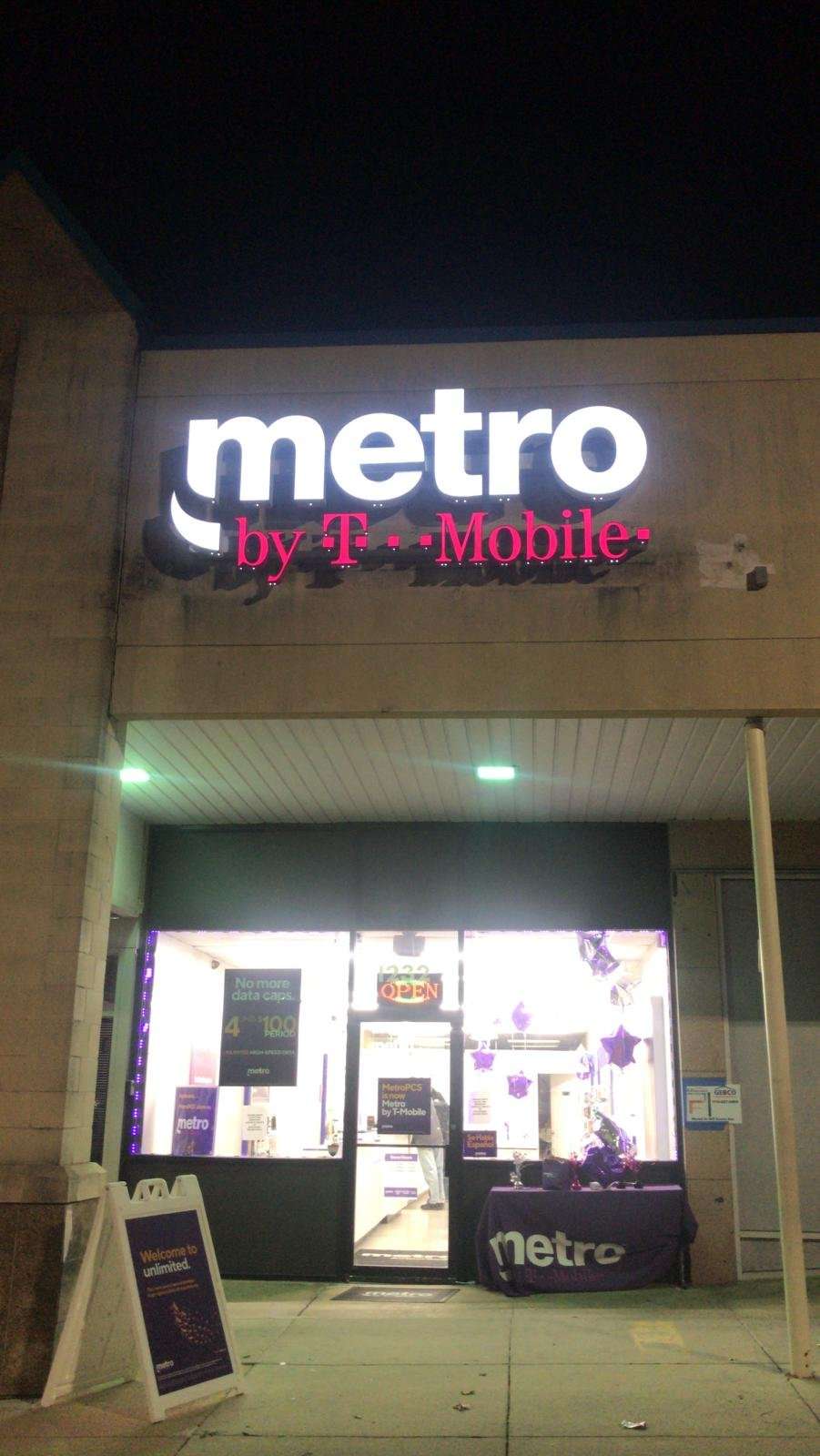 Metro by T-mobile | 1232 Eastern Blvd, Essex, MD 21221, USA | Phone: (443) 868-7006