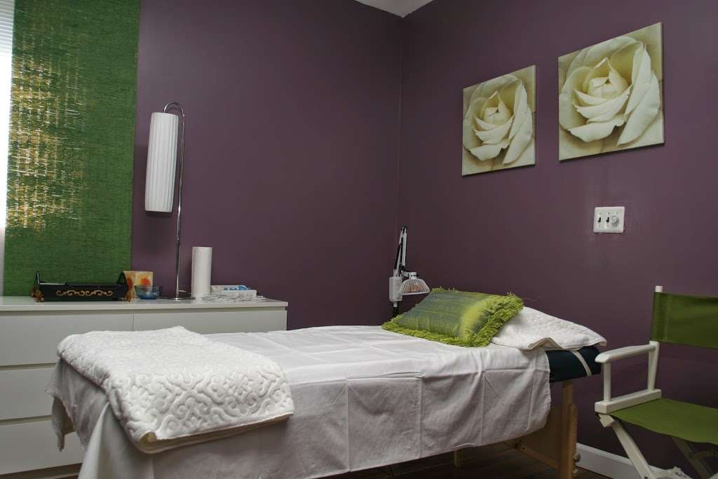 Harmony and Balance Acupunctural and Chinese Herbal Clinic | 812 Hampshire Rd, Bay Shore, NY 11706 | Phone: (646) 707-9638