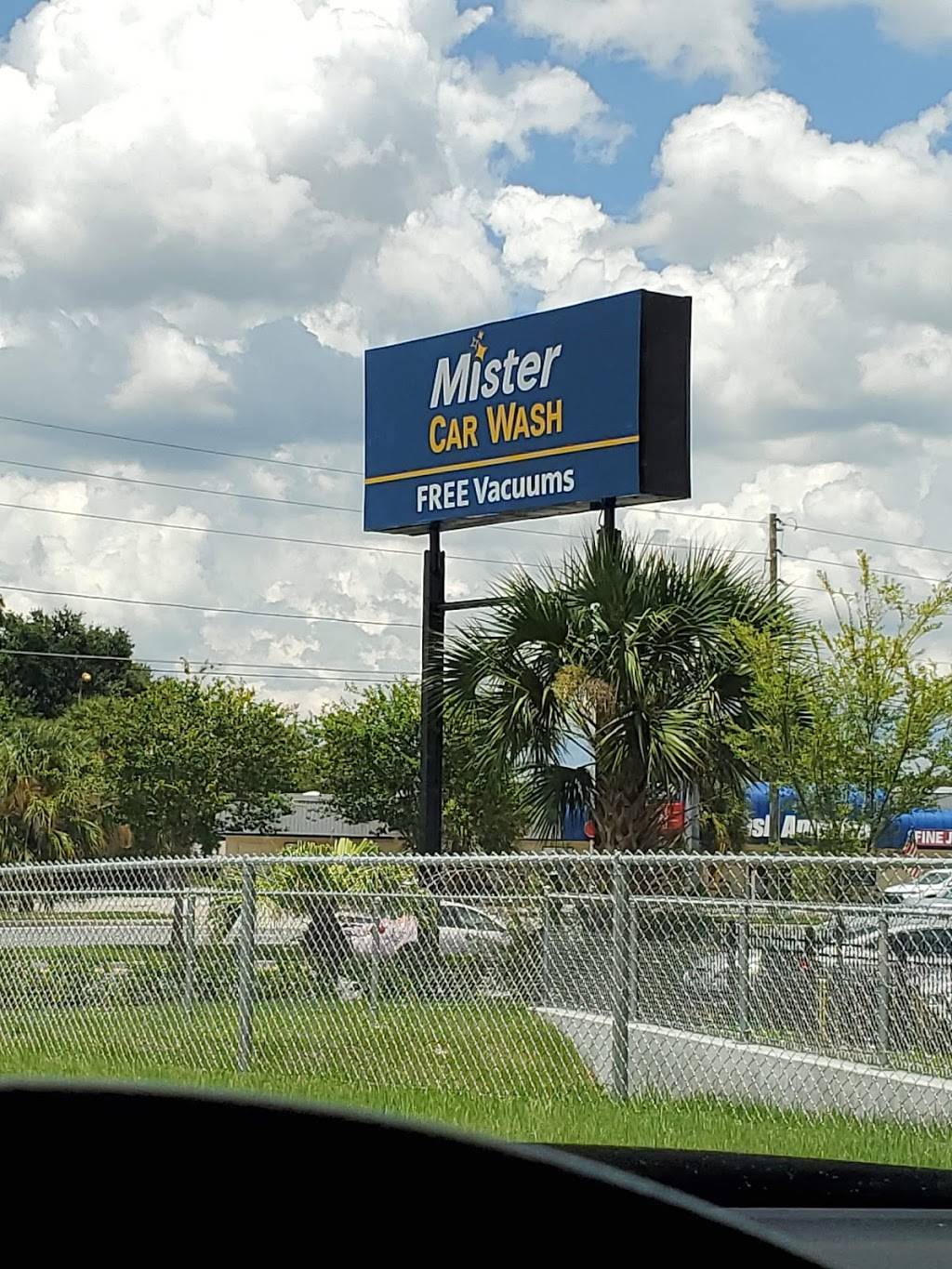 Mister Car Wash | 852 Lee Rd, Orlando, FL 32810, USA | Phone: (321) 260-2525