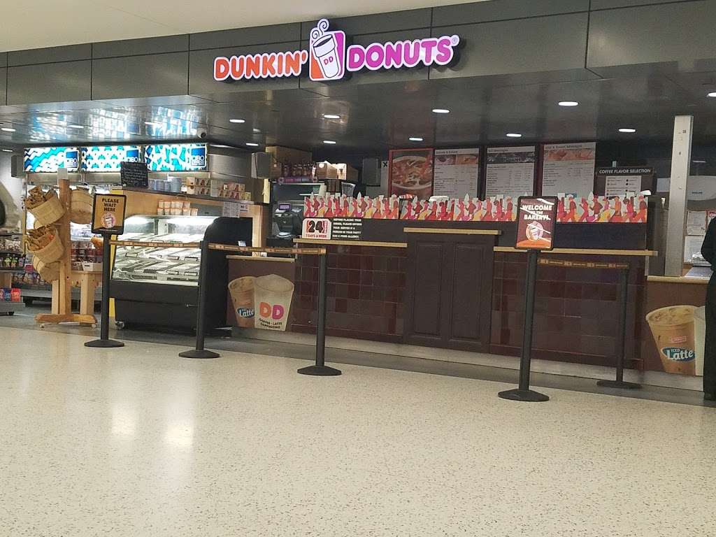 Dunkin Donuts | 5, S Cargo Rd, Jamaica, NY 11430 | Phone: (631) 530-6982