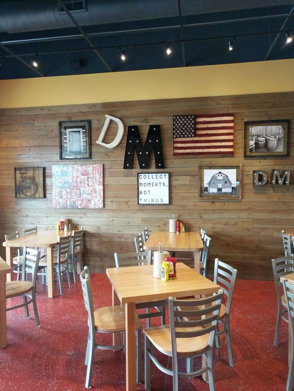 D.M. Prime Burgers | 9441 Ackman Rd, Crystal Lake, IL 60014 | Phone: (815) 893-6107