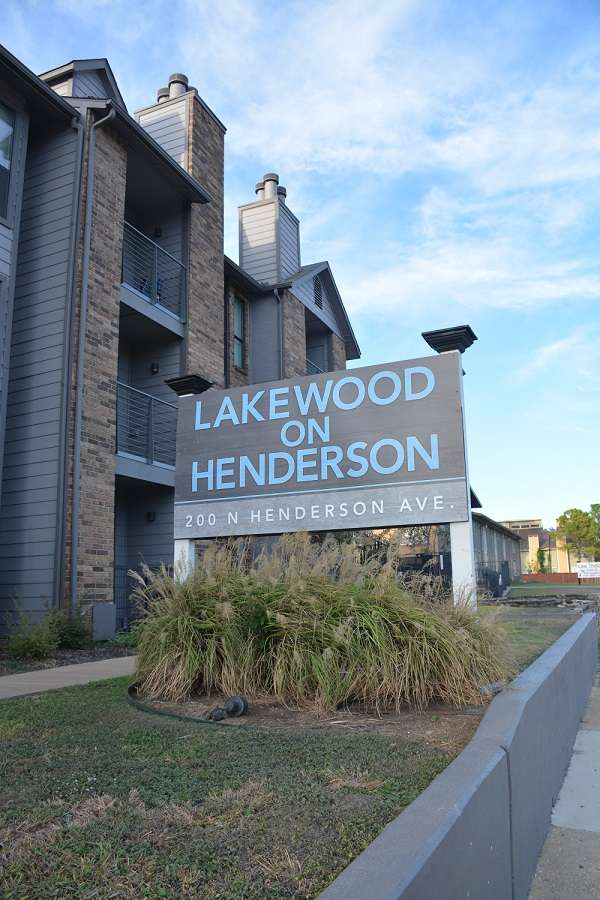 Lakewood on Henderson Apartments | 200 N Henderson Ave, Dallas, TX 75214, USA | Phone: (214) 370-3386