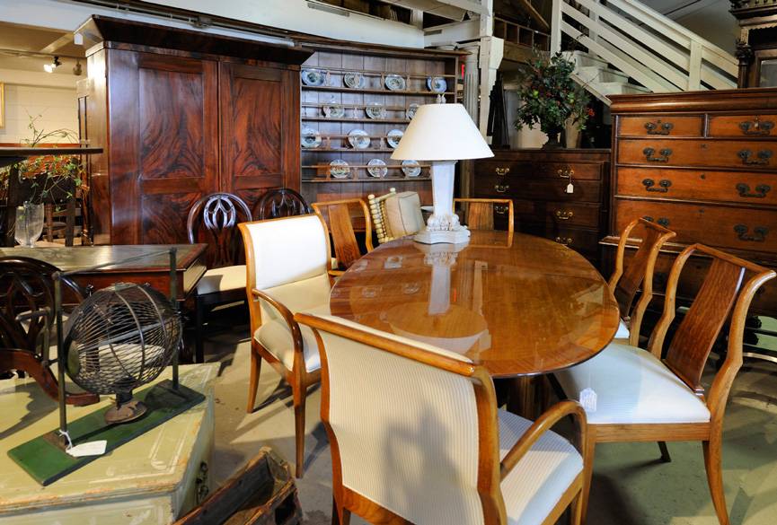 The Barn At 17 Antiques | 26 Henshaw St, Woburn, MA 01801, USA | Phone: (339) 999-2194