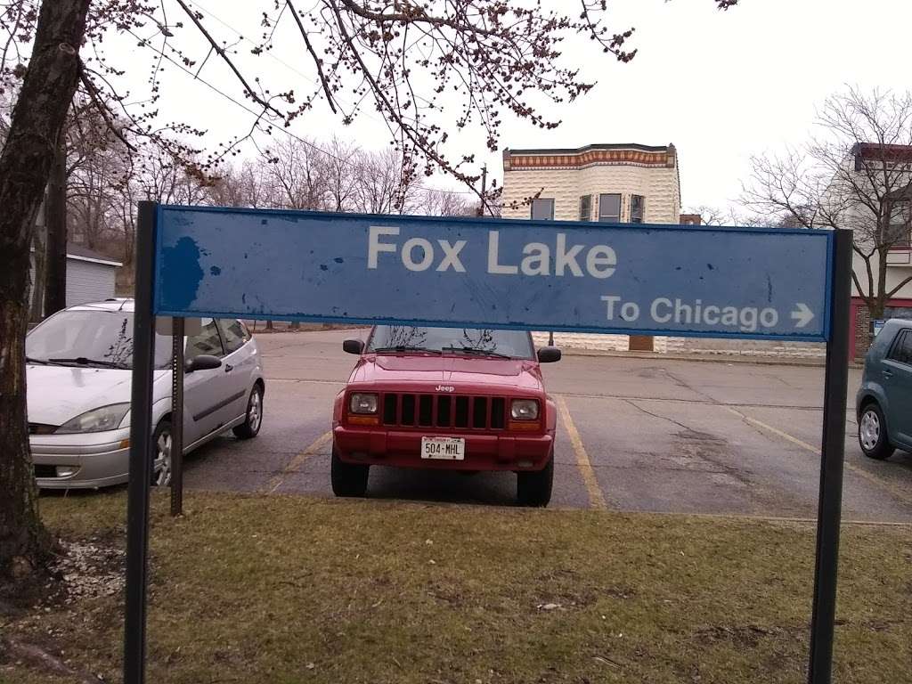 Fox Lake | Nippersink Boulevard &, Grand Ave, Fox Lake, IL 60020, USA | Phone: (847) 587-7515