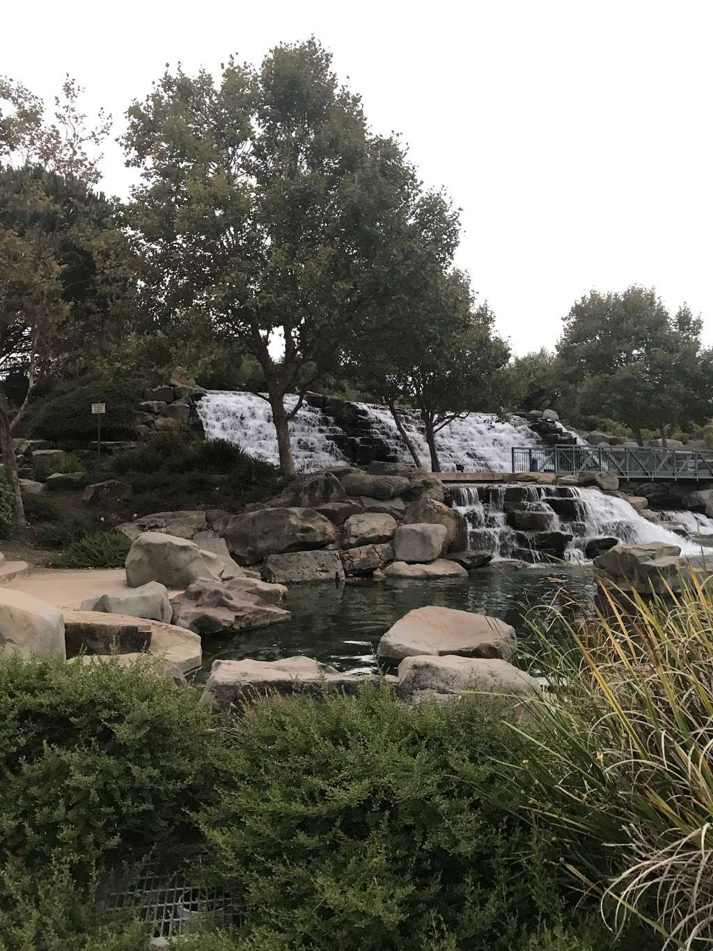 Bollinger Canyon Fountain | Bollinger Canyon Rd & S Chanterella Dr, San Ramon, CA 94582, USA | Phone: (925) 973-2800