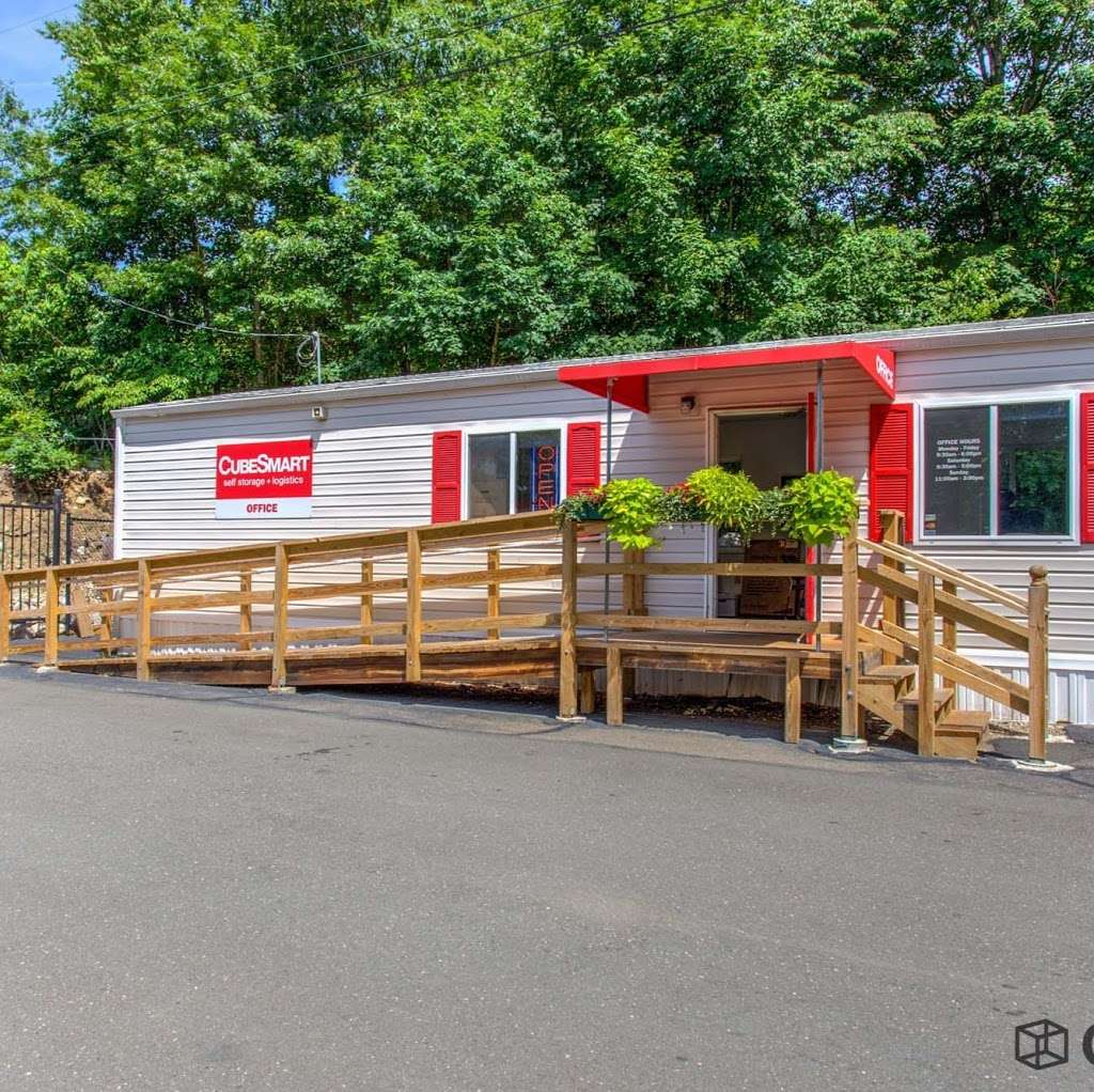 CubeSmart Self Storage | 873 Main St, Monroe, CT 06468, USA | Phone: (203) 261-7575