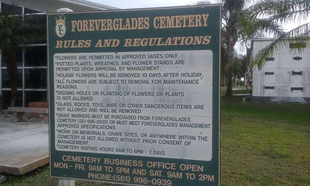 Foreverglades Cemetery | 1500 Gator Blvd, Belle Glade, FL 33430 | Phone: (561) 996-0939