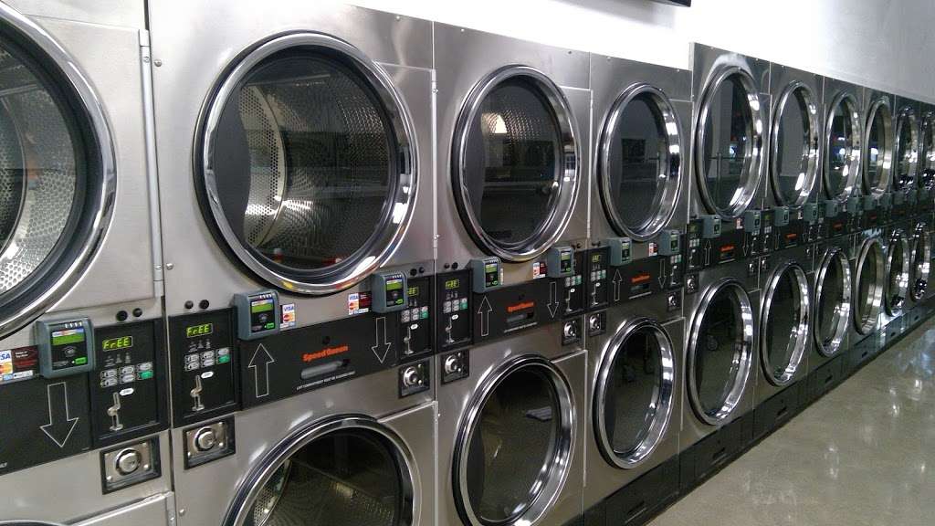 SpinCycle Laundry Lounge | 12917 San Pablo Ave, Richmond, CA 94805, USA | Phone: (888) 275-8240