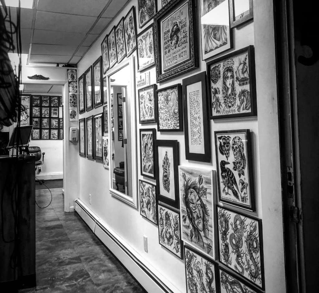 Crooked Arrow Tattoo | 235 Main St, Highland Falls, NY 10928 | Phone: (845) 859-4440