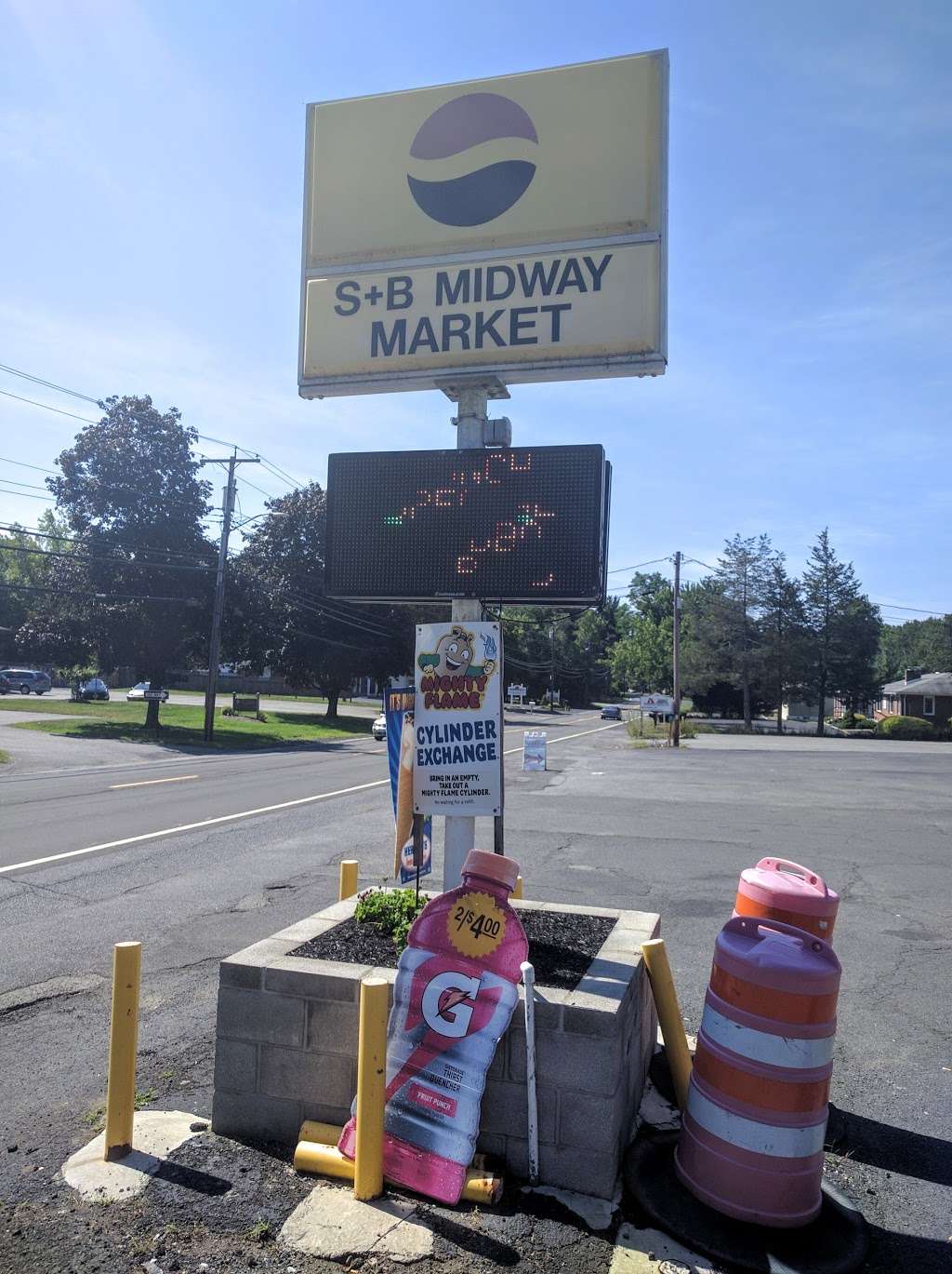 Midway Market And Deli | 264 Quassaick Ave, New Windsor, NY 12553, USA | Phone: (845) 561-8533