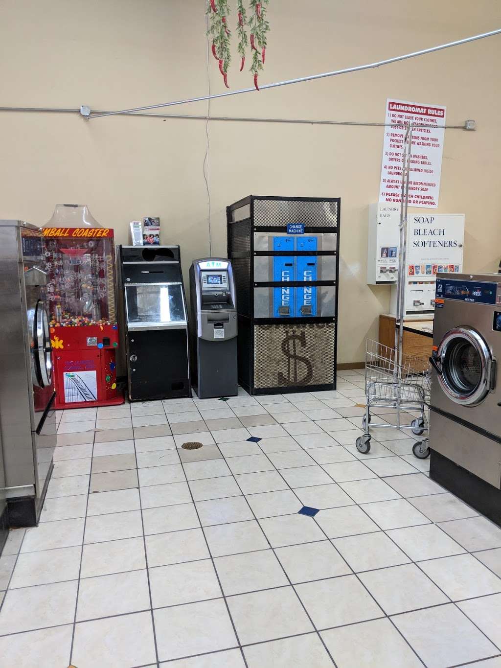 Super laundromat | 12455 E Mississippi Ave, Aurora, CO 80012, USA