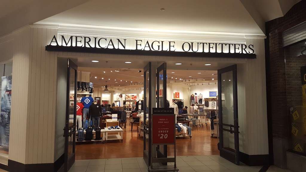 American Eagle Outfitters | 5065 Main St Space 0117, Trumbull, CT 06611 | Phone: (203) 374-2886