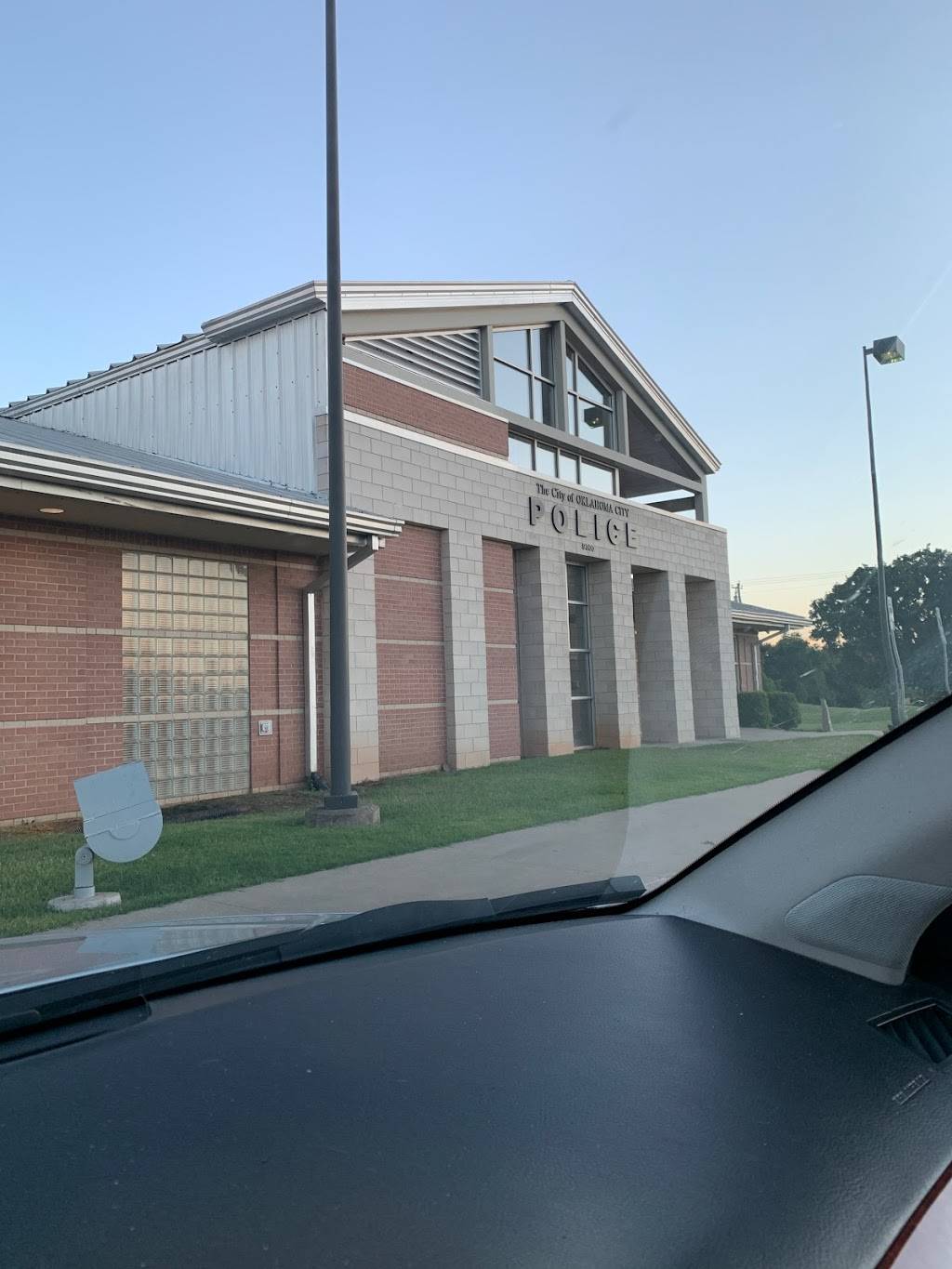 Santa Fe Division-Oklahoma City Police Department | 9000 Santa Fe Ave, Oklahoma City, OK 73139, USA | Phone: (405) 297-1190