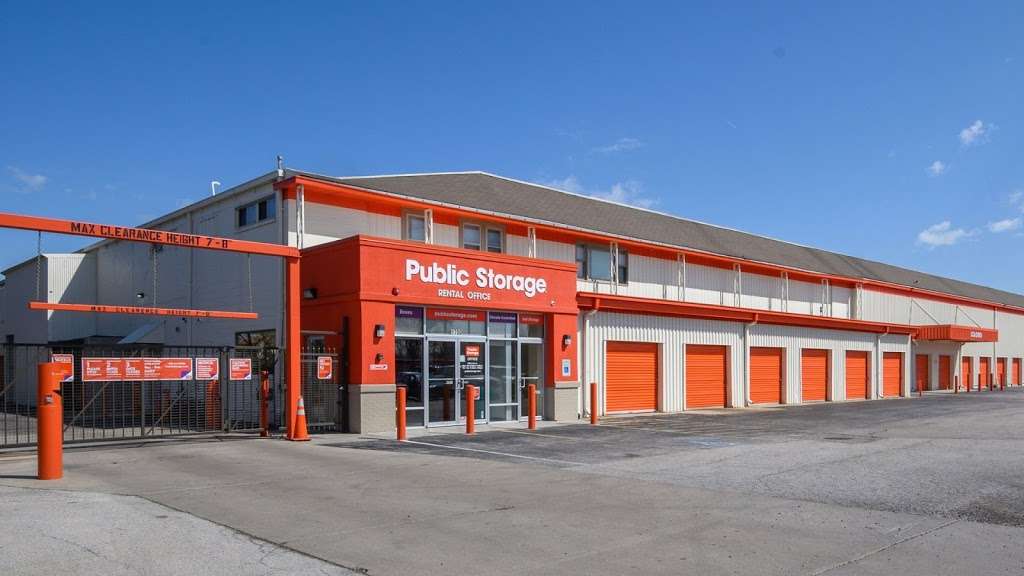 Public Storage | 9700 W Irving Park Rd, Schiller Park, IL 60176 | Phone: (847) 260-7827