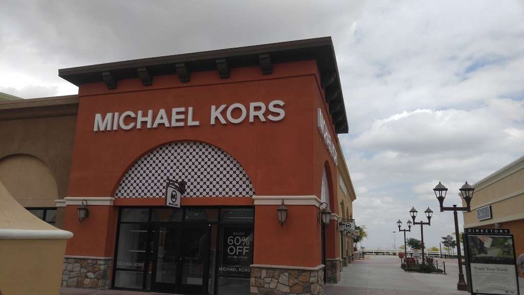 Michael Kors Outlet | 5701 Outlets at Tejon Pkwy #670, Arvin, CA 93203, USA | Phone: (661) 606-6007