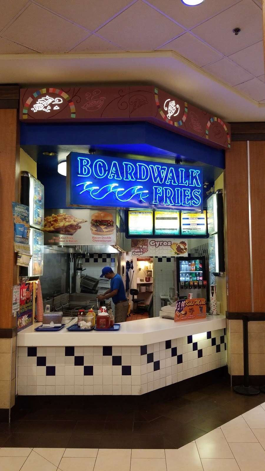 Boardwalk Fries | Park City Center, Lancaster, PA 17601, USA | Phone: (717) 299-3898