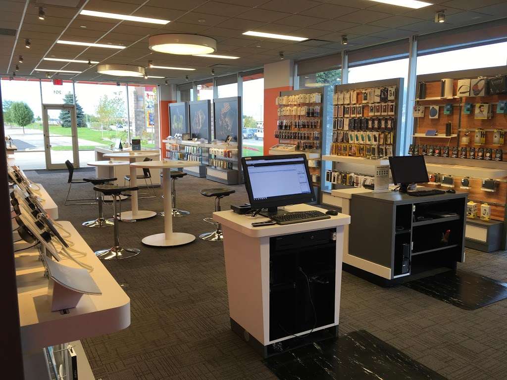 AT&T Store | 201 N Randall Rd, Batavia, IL 60510, USA | Phone: (630) 482-9570