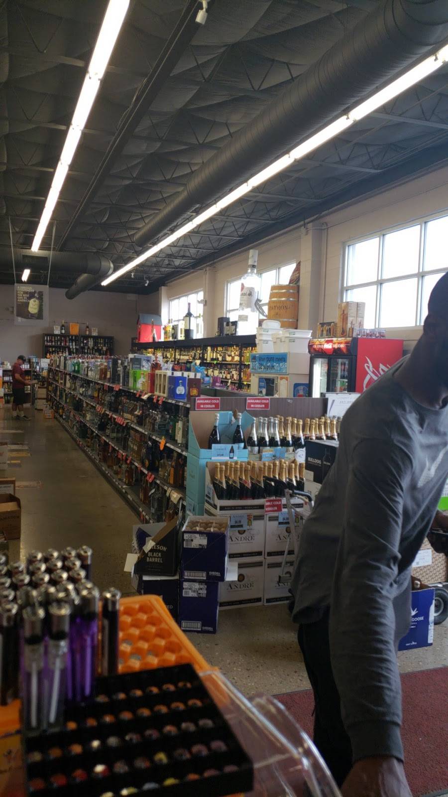 Arena Wine and Spirits | 492 Armstrong St, Columbus, OH 43215, USA | Phone: (614) 745-2382