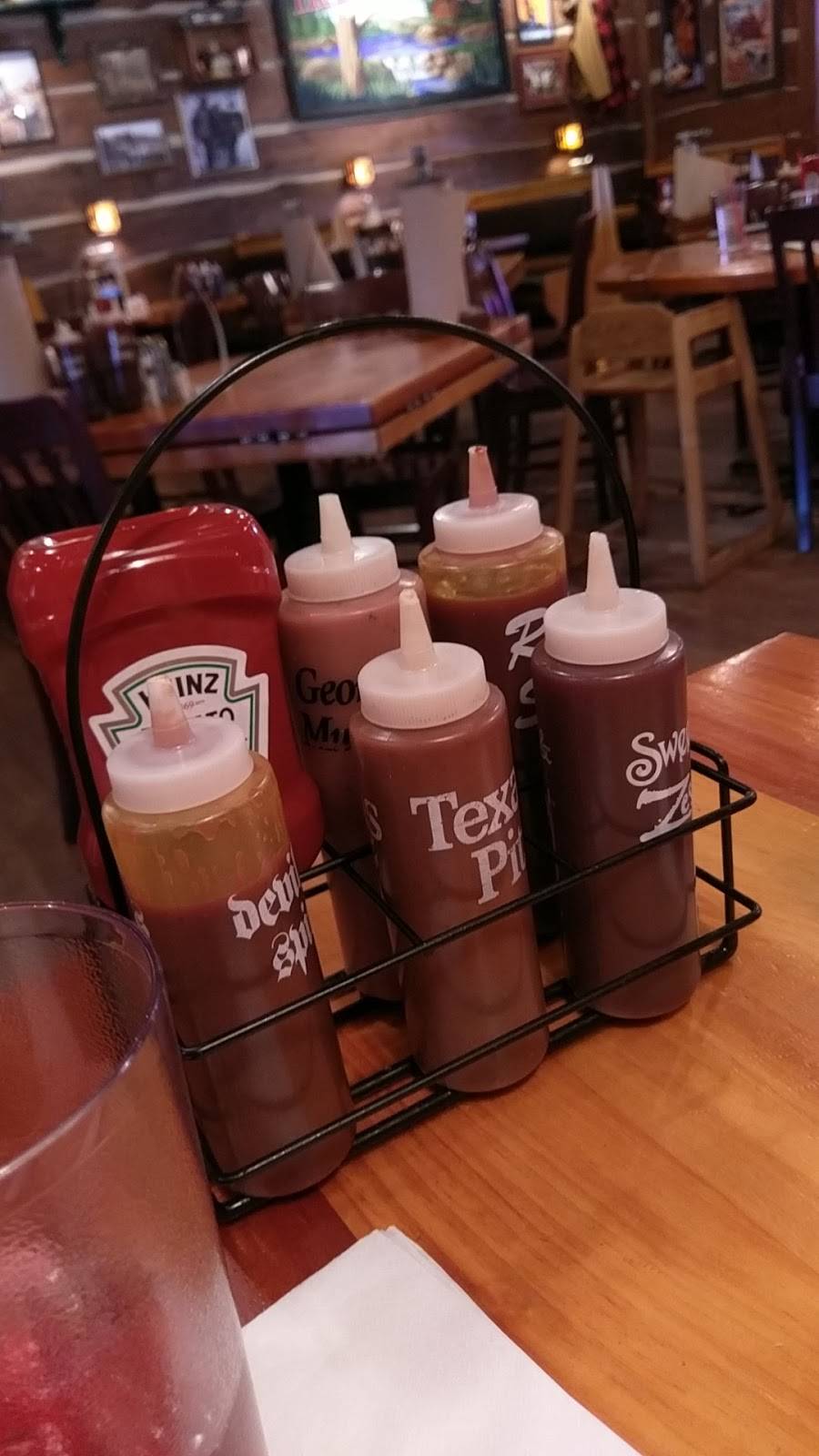 Famous Daves Bar-B-Que | 8330 Razorback Rd, Colorado Springs, CO 80920, USA | Phone: (719) 265-6227